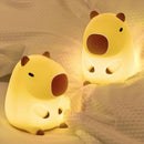 Luminária noturna fofa de capivara